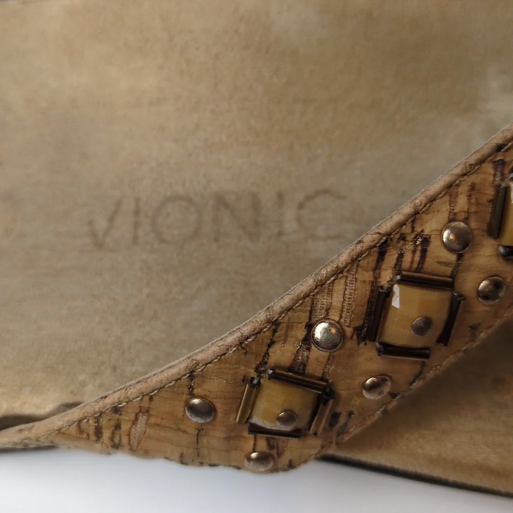 Vionic Floriana Tan Cork Embellished Suede Thong Flip Flop Sandals Women's 9
